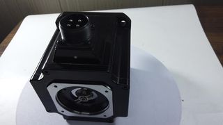 Mitsubishi HF-SP524 AC Servo Motor 500W MELSERVO-J3 400V — Etalase Produk